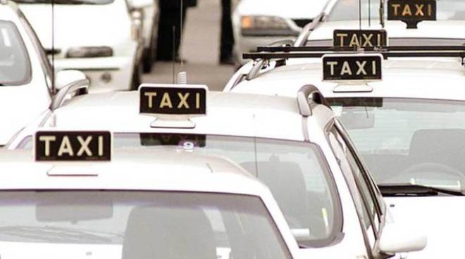 taxi abusivi milano - accordo col comune contro l'abusivismo