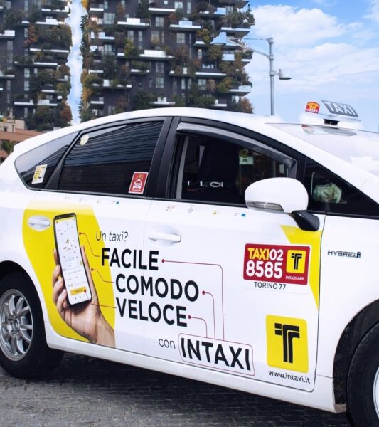 pubblicità sui taxi a milano - pubblicità itinerante su milano