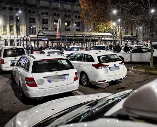 sciopero taxi a milano - organizzazioni sindacali criticano il comune di Milano